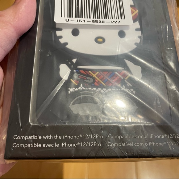 NIB hello kitty iPhone 12/12 pro case - Picture 9 of 9